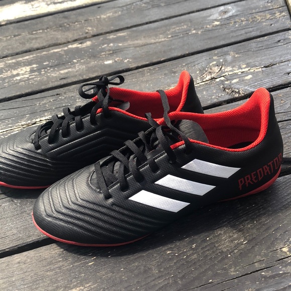 predator tango 18.4 indoor boots